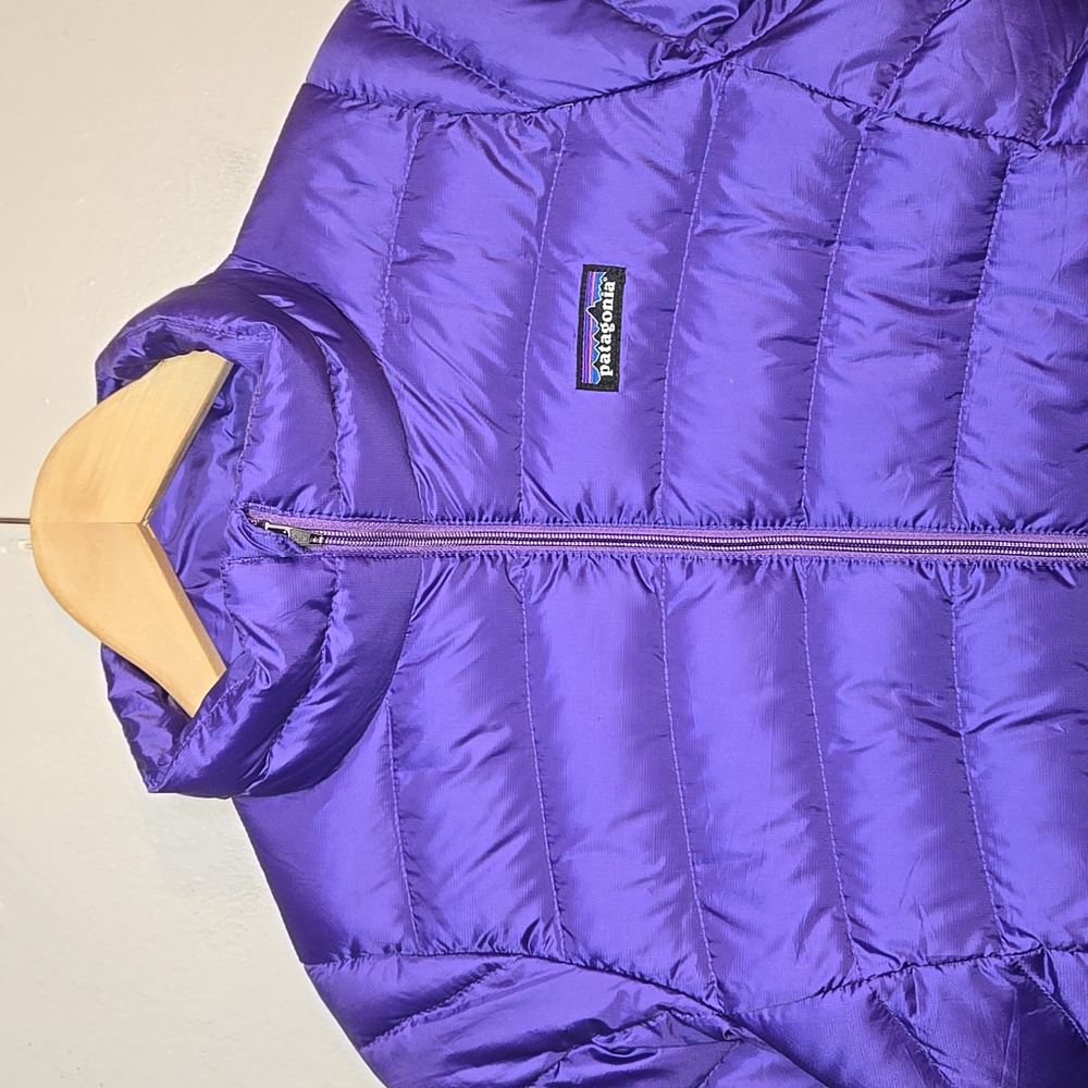 Patagonia Girls 75% Fill Duck Down Puffer Large Purple Jacket Size 12 - Picture 3 of 13
